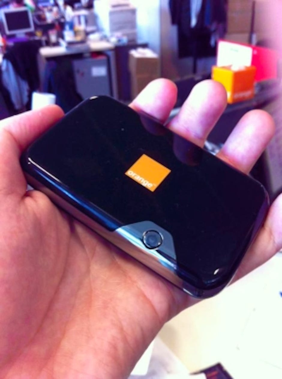 Orange to sell Mobile WiFi device with its new mobile broadband