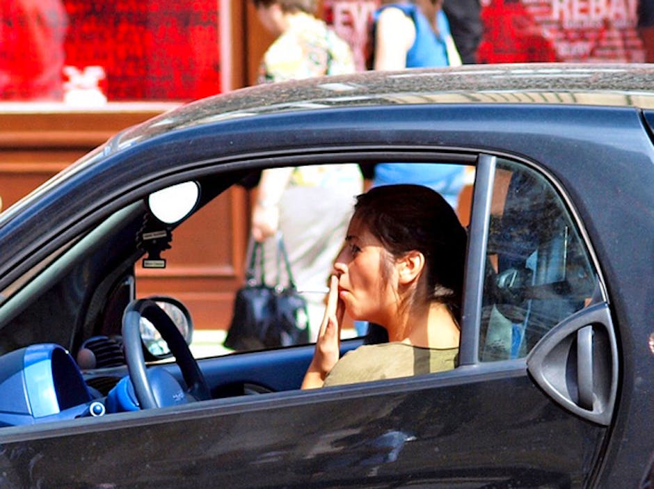 Labour to ban smoking in cars when a child is onboard
