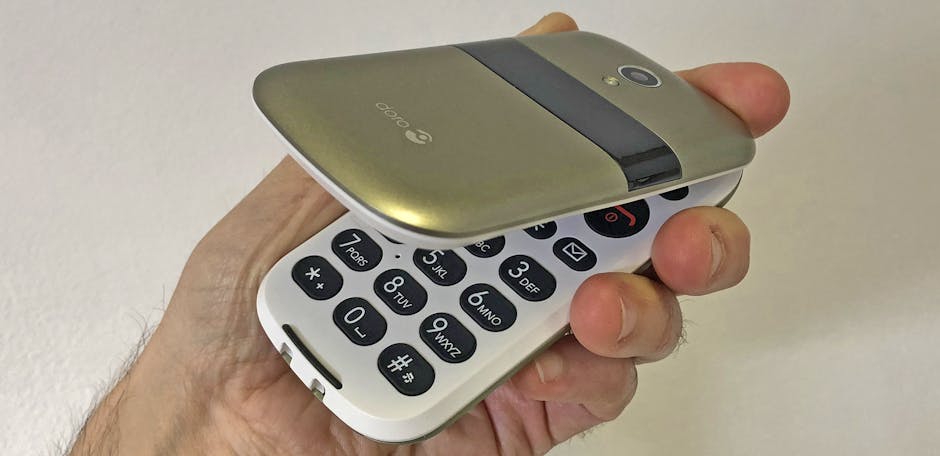 Best easy-use mobile phones for elderly or disabled peopl