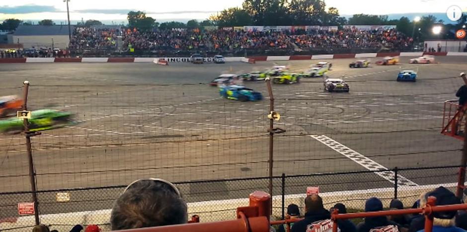 World Figure 8 Championship racing is the most insane thing you will ...