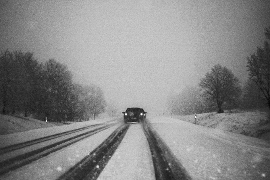 How much longer is the stopping distance in icy weather? | Recombu