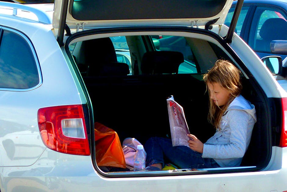 Is it legal to leave your kids in the car?