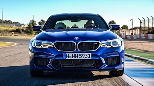 2018 BMW M5 F90 on track