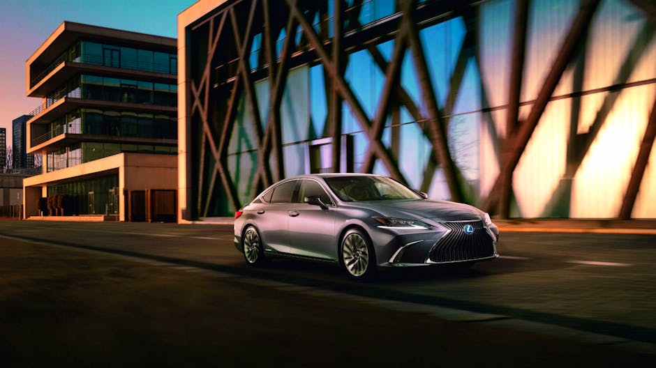 2019 Lexus ES exterior (silver)
