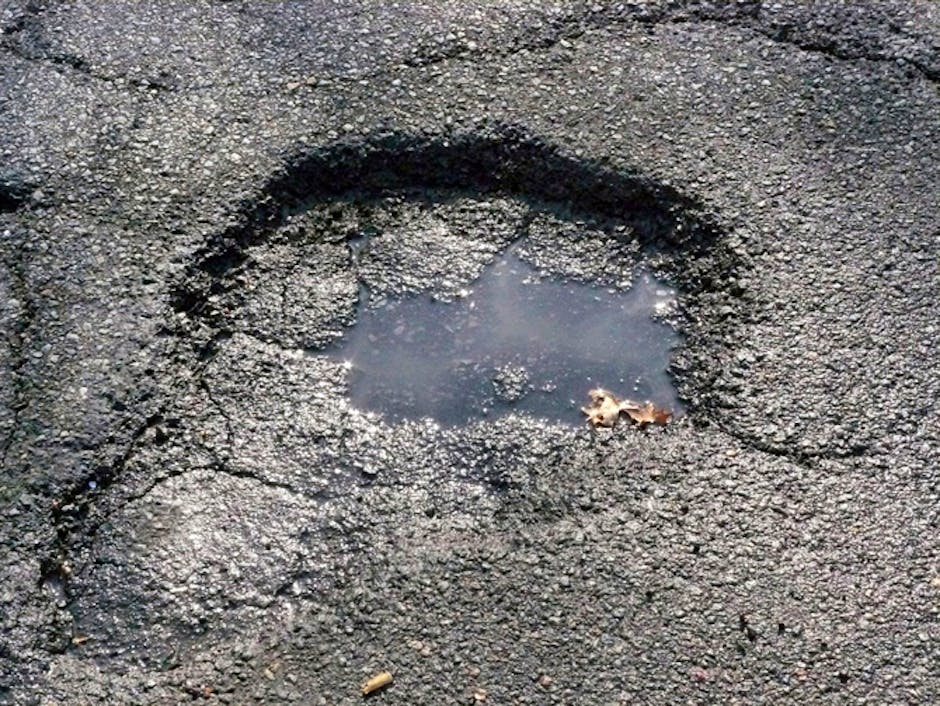 potholes asphalt pothole causes vorstschade heist knokke pavement herstel recombu