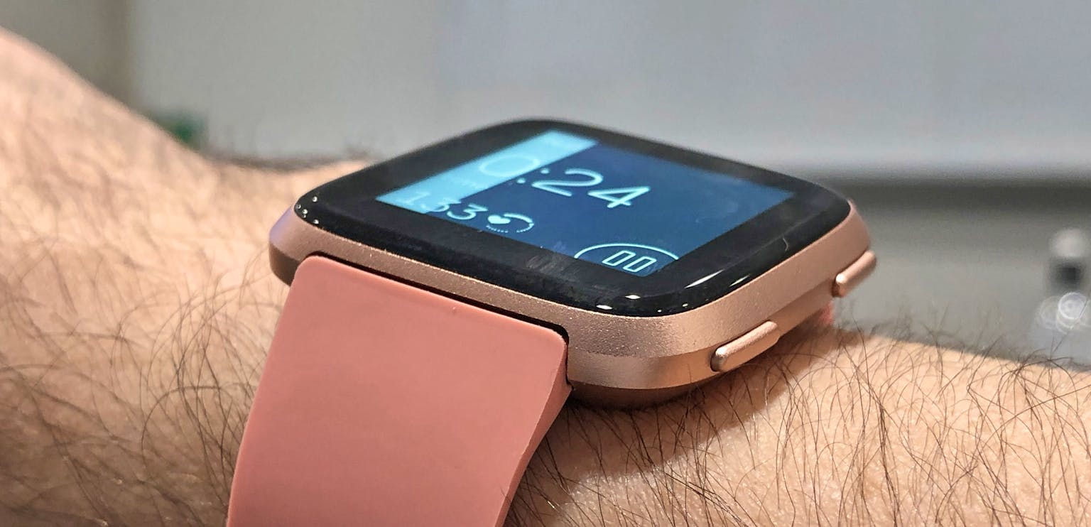 Fitbit Versa and Ace: We go hands-on with the new 2018 fitness trackers | Recombu