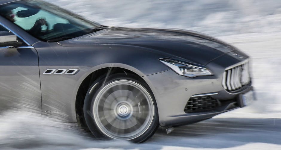 Maserati Quattroporte GTS 2018 front wheel and bonnet